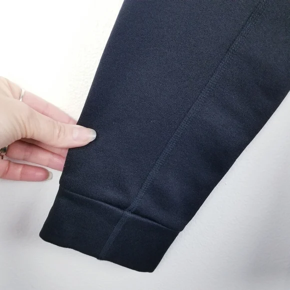 The North Face Women's Black Zip Up Hooded Jacket, size Medium - Picture 7 of 12